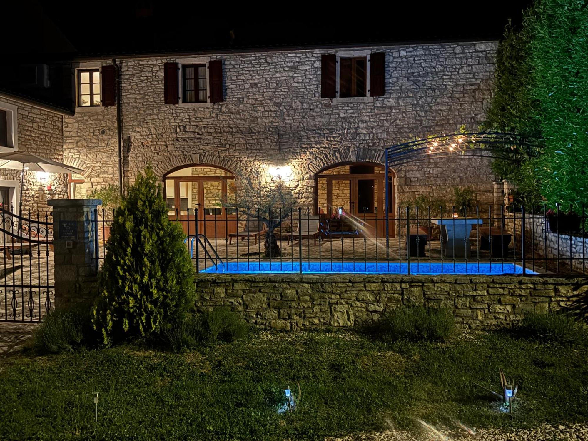 Villa Rustica บูเย ภายนอก รูปภาพ